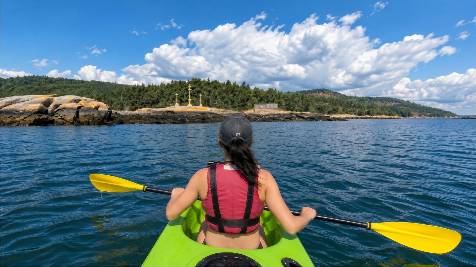 Peregrina navegando en kayak por el río Ulla
